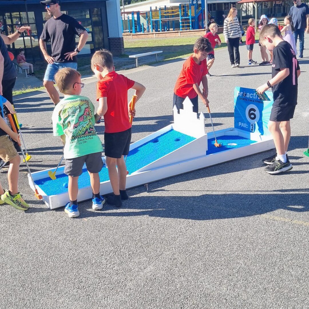 Mini Golf - Lysterfield Primary